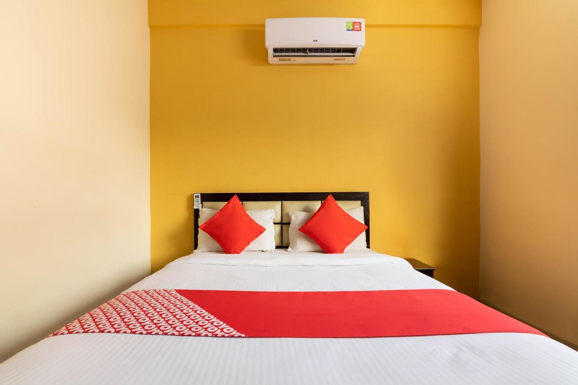 Oyo Hotel Royal Inn Near Nexus Mall Koramangala Bangalore Eksteriør billede